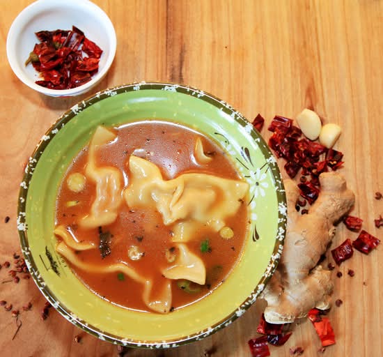 B3 酸汤水饺 Dumpling In spicy & sour soup